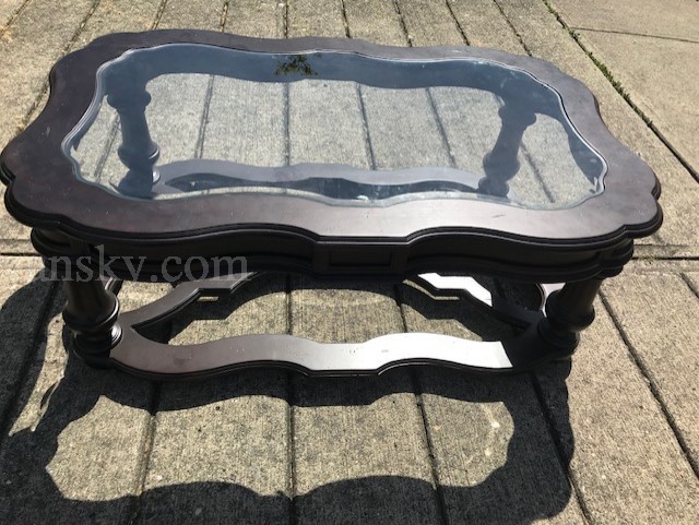 220507135053_Michael Amani Coffee Table-250 Dollars-7.jpg